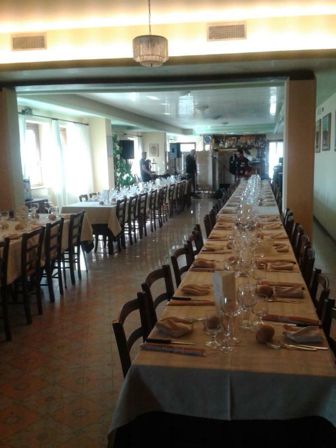 Locanda "Alla Rosa" Lusiana ภายนอก รูปภาพ