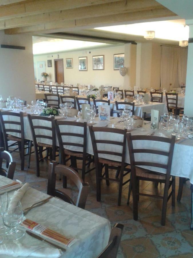 Locanda "Alla Rosa" Lusiana ภายนอก รูปภาพ